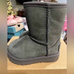 UGG Classic Weather Short. Toddler size 6. Brand new without tags.